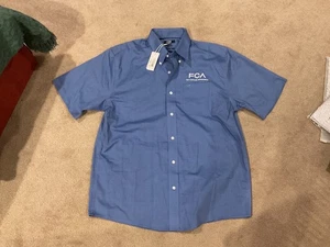CUTTER & BUCK MEN'S FCA EMBROIDERED SHORT SLEEVE SHIRT LARGE Fiat Chrysler Auto - Picture 1 of 3