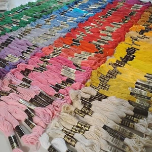 DMC & Iris Embroidery Floss Thread Skiens Lot of 252 New - Picture 1 of 6