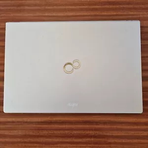 Fujitsu Lifebook U772 , i5 ,14" ,NO HDD, CRACKED SCREEN,TESTED TO BIOS ONLY (21) - Picture 1 of 23