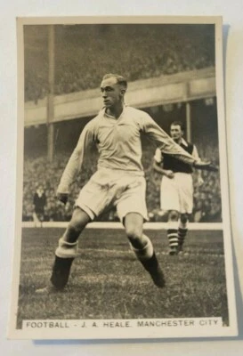 1935 Pattreiouex Sporting Events & Stars #62 J.A. Heale, Manchester City (B) - Image 1 of 2