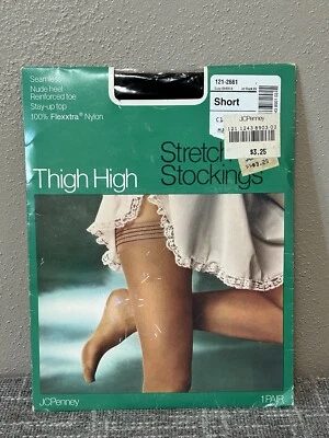 Medias cortas de nailon elásticas hasta el muslo sin costuras JCPenney negras azabache de colección Foto 1 de 4