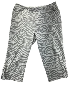 Weekends By CHICOS Zebra Print Pull On Capri Size 2 (M) Athleisure Gray/White - Picture 1 of 8