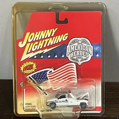Johnny Lightning American Heroes USA JLPD City Tow Truck White Diecast 1/64 - Image 1 of 4