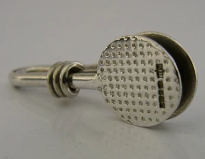ENGLISH SOLID STERLING SILVER GOLF BALL STYLE NAPKIN CLIP HOLDER 2004 BOXED - Picture 1 of 7
