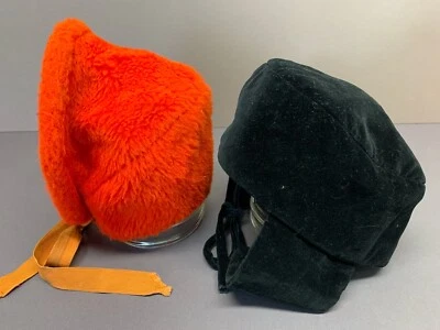 2 SOMBREROS DE INVIERNO vintage de los años 30 40 para niña niño piel roja y terciopelo negro Cenicienta NY Foto 1 de 4
