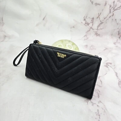 Cartera Victoria's Secret Negra Imitación Cuero Acolchada Chevron Doble Plegable Cremallera a Presión Moneda Foto 1 de 4