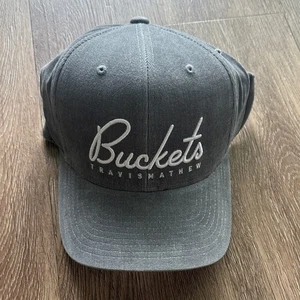 Cappello TravisMathew Trick Snapback Hat Quiet Storm Grigio Nuovo con etichette Taglia Unica Regolabile - Foto 1 di 4