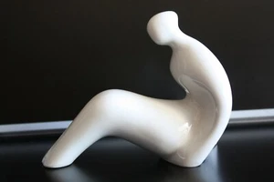 Old Vintage Naaman Israel White Cast Porcelain Large Sitting Woman Figurine 7" - Picture 1 of 7