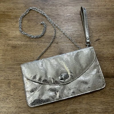 Bolso Muñequera Sorial Monedero Bloqueo Giratorio Bolso de Mano Tono Dorado Correa de Cadena agrietada Foto 1 de 4