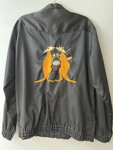 Vintage 1990 Hanoi Vietnam Billabong Bar Australian Embassy Embroidered Jacket - Bild 1 von 13