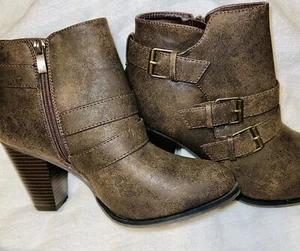 Forever Women’s Brown Buckle Strap Chunky Ankle Booties Size 8.5 - Picture 1 of 8
