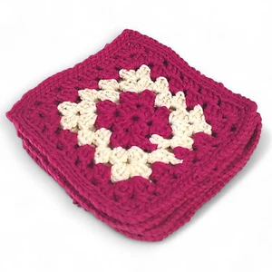 Juego de 4 paños de cocina/paños de ganchillo hechos a mano magenta/blanco aprox. 5"x 5" - Imagen 1 de 3