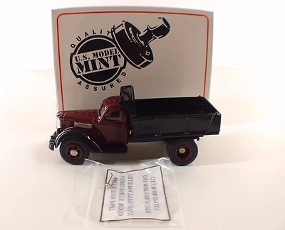 Modello US USA N° US-19 Camion INTERNAZIONALE KB12 Ribaltabile 1947 14 Cm MIB - Immagine 1 di 4