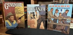 3 Laramie Bonanza & Gunsmoke Television Series Annuals 3 Vintage Westerns 1960’s - Foto 1 di 13