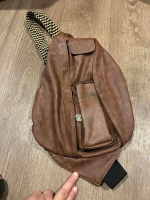 Star Wars Rise Of Skywalker Logo Sling Pack Imitación Cuero Marrón Bolso Mochila NUEVO Foto 1 de 3