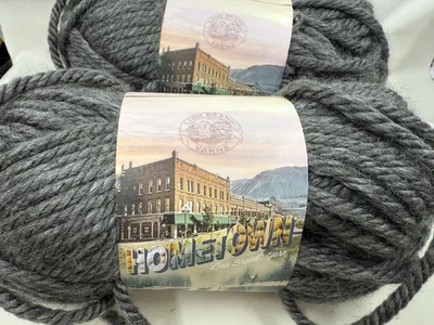 LION BRAND Hometown EE. UU. Chicago color carbón 135 5 oz 81 yardas lote de 2 nuevos Foto 1 de 4