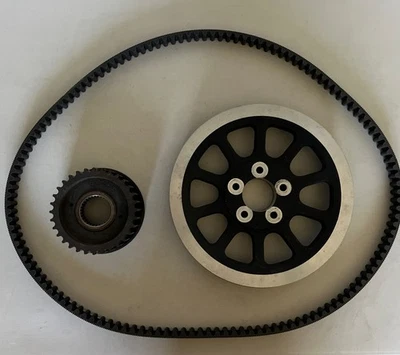 Harley Davidson Dyna 2007-2017 OEM polea delantera, polea trasera y correa Foto 1 de 4
