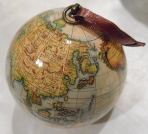 AUTHENTIC MODELS CHRISTMAS TREE ORNAMENT OF THE GLOBE - Picture 1 of 6