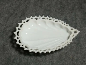 Westmoreland Milk Glass Scallop and Lattice Trinket Dish, 7 1/4" - Picture 1 of 6
