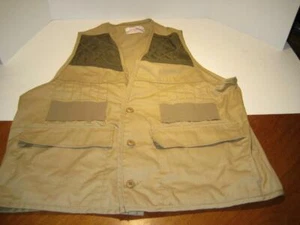 SafTbak Men's Khaki Hunting Fishing Vest Endorsed By " Jim "Catfish" Hunter" USA - Picture 1 of 6