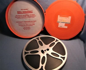16mm-FILM VOLLEYBALL LEHRFILM 1960er JAHRE PRITSCHEN BAGGERN SCHMETTERN SPORT - Afbeelding 1 van 13