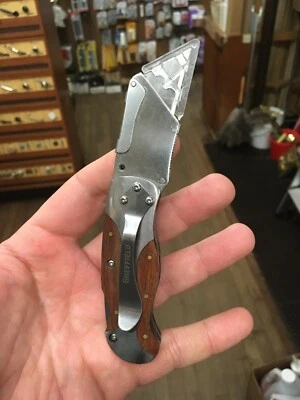 Cuchillo utilitario Sheffield 12115 Premium plegable con bloqueo trasero Foto 1 de 3