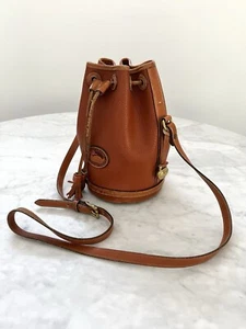 Bolso Cubo De Colección Dooney Bourke Marrón con Cordón Cuero para Todo Clima AWL ¡Raro! - Imagen 1 de 15