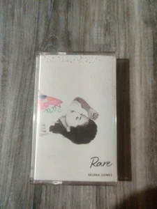  Selena Gomez Cassette Rare (red shell)  - Imagen 1 de 6