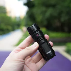 Linterna Mankerlight Titanio Mini EDC 4xLEDs 2500 Lúmenes Antorcha de Bolsillo + Batería - Imagen 1 de 9