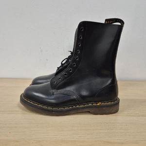 Dr Martens 1490 Black Smooth Leather Ankle 10 Holes Ankle Boots ODD Size 8 / 9 - Picture 1 of 10