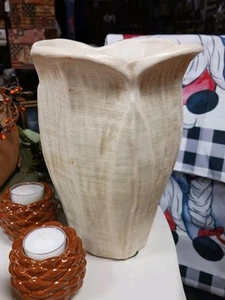 VINTAGE HAEGER TULIP VASE POTTERY PLANTER IVORY FINISH 9” TALL - Picture 1 of 15