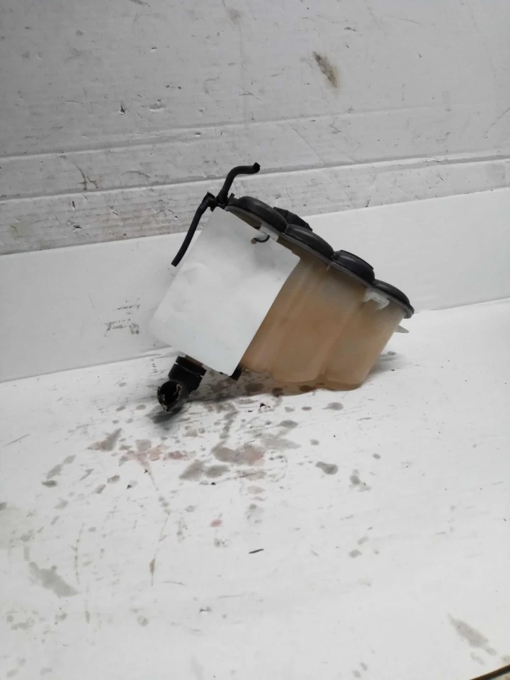 Used Engine Coolant Reservoir fits: 2017 Jaguar Xf  Grade A Foto 1 de 4