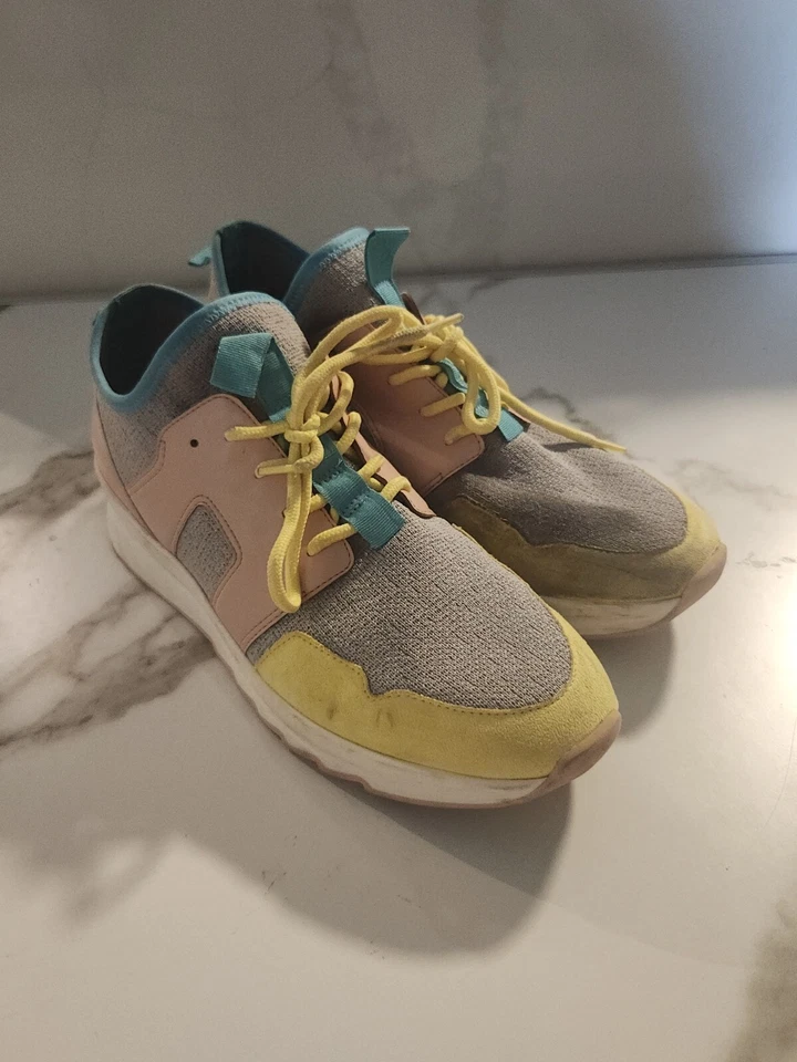 GB Mujer Talla 9.5M The Change Finish-Line Zapatillas Tejido Sostenible Amarillo Rosa Foto 1 de 4