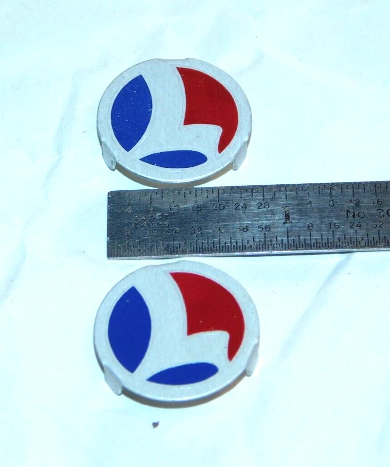 Lionel #400-33 Circle "L" White, Red & Blue Nameplates with Mounting Tabs, 4 ea. - Image 1 of 1