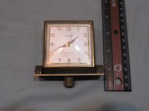 Supporto per auto vintage Florn otto giorni in ottone stile deco (?) Sveglia, funzionante - Foto 1 di 4