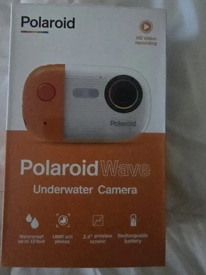Polaroid Wave Underwater Camera HD Video Recording 18MP Orange/White IE50FE-NOC - Image 1 of 4