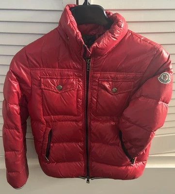 Подлинный Moncler розовый вниз девочек пуховик куртка с капюшоном размер 10 - Изображение 1 из 4