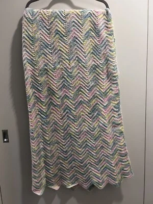 Crochet Zig Zag Manta Afgana Tiro Pastel Arco Iris Patrón Chevron Abuela 40x52 Foto 1 de 4