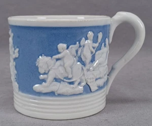 British Sprigged White Neoclassical Scenes & Blue Porcelain Mug C. 1810 - Picture 1 of 9