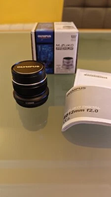 Olympus M.Zuiko Digital ED 12 mm F2.0 - Imagen 1 de 4