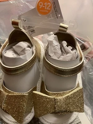 Carters Baby Girls Sandals Gold Bow Size 9-12m - Image 1 of 4