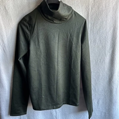 Nuevo Under Armour Mujer Clima Frío Cuello Embudo Camuflaje Verde Talla S/P/CH NUEVO CON ETIQUETAS Foto 1 de 4