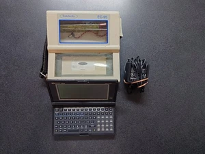 HP 95LX i obudowa, porty Ni-Cd chrg i aux, niedziałający adapter szeregowy, cyberdeck - Zdjęcie 1 z 5