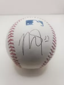 Bola firmada por Mike Trout con certificación Beckett de la OMLB - Imagen 1 de 5