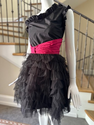 Abito ROSSO Valentino vintage nero monospalla con gonna a volant nuovo con etichetta