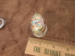 Vintage vergoldete Cloisonne Champleve Emaille übergroßer Eieranhänger für Halskette - Bild 1 von 5