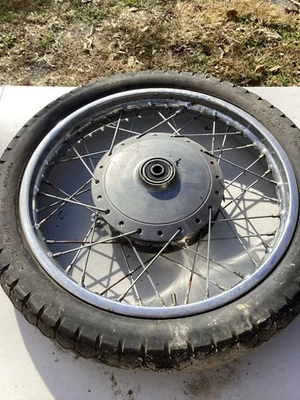 BSA LIGHTNING 1968 MOTOCICLETA A65 650 DOBLE ORIGINAL RUEDA DELANTERA BUJE PLACA LLANTA Foto 1 de 4