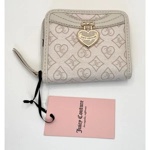 Cartera Juicy Couture Precious Moments pequeña con cremallera alrededor beige con logotipo - Imagen 1 de 10
