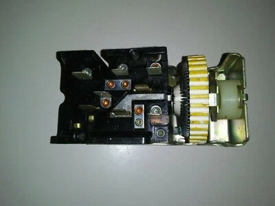 1965 - 1973 福特/水星/福特卡车彗星、费兰、托里诺车头灯开关 — 第 1/4 张图片