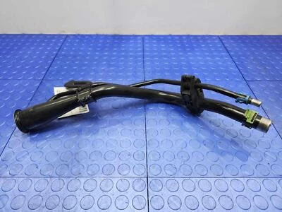 Conjunto de tubo de llenado de cuello de llenado de combustible Honda Accord 2013-2017 OEM 17660T2AA02 Foto 1 de 4